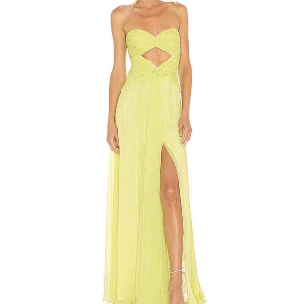 Likely cleo gown in sharp green!